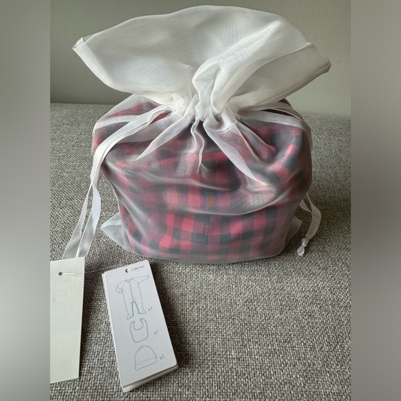New Baby Ralph Lauren Plaid Footie,Hat,Bib & Bag Gift Set - Picture 3 of 7